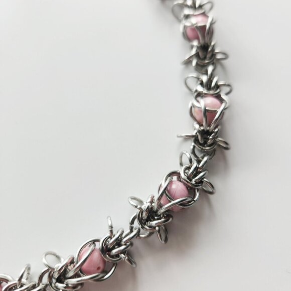 Fairy princess pink barbwire chain mail necklace with a small silver chain - Picture 8 of 9